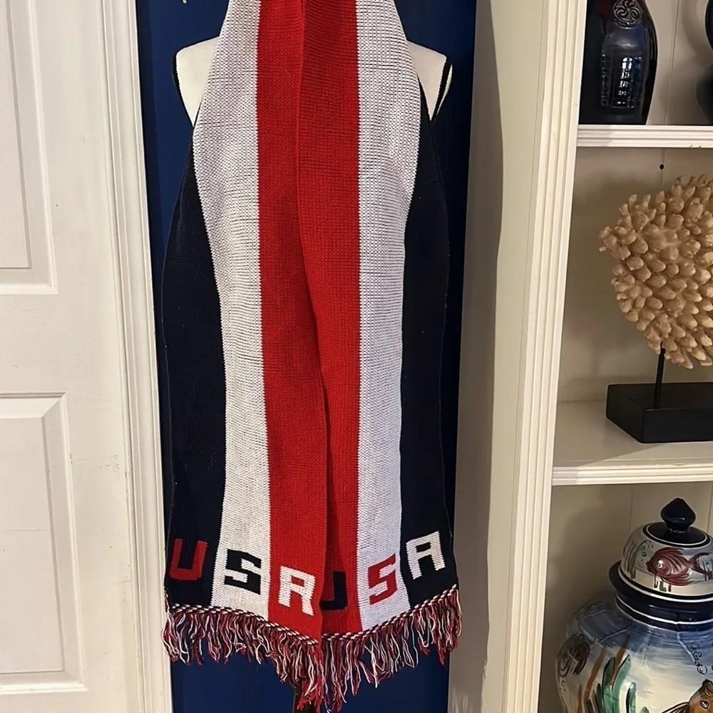 Vintage Unisex Knitmakers USA Patriotic Red White Blue Stripes Knit Scarf 82